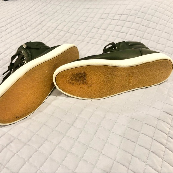 UGG men shoes/ black/ size 11 - Picture 7 of 8